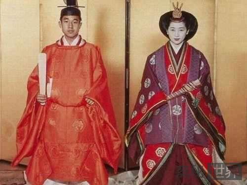 日本天皇家族历史传承