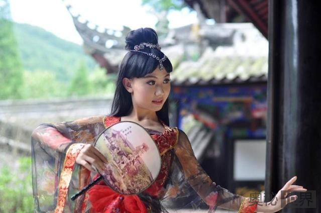历史上有三位花蕊夫人，貌美是其共性，都被当权者所杀