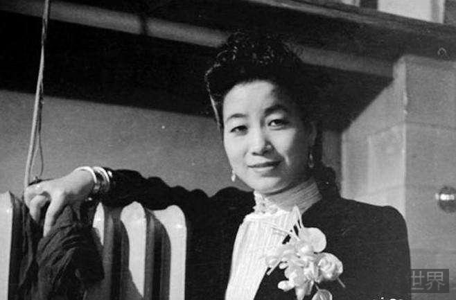 中共美女间谍关露背负汉奸名43年