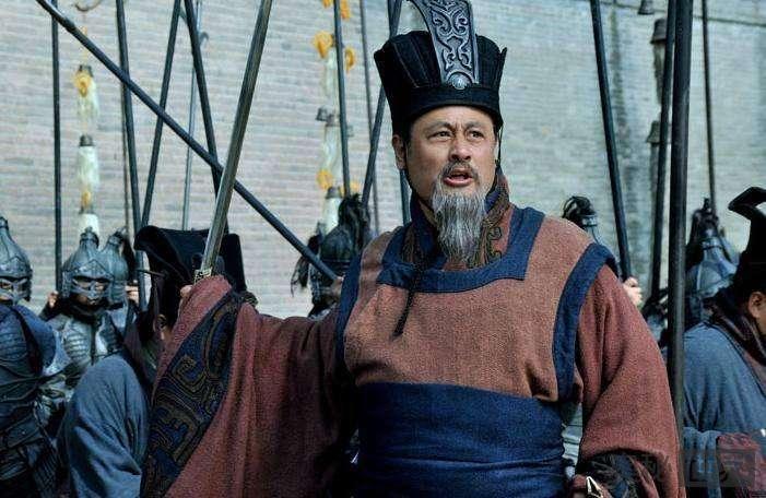 为何荀彧看到曹操送的空盒会自杀？