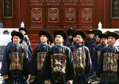 清朝皇帝上朝时官员为何要空腹饿肚子呢