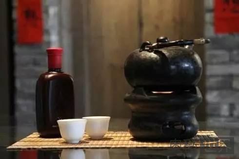 古人喝酒为什么都要先“温酒”或“煮酒”呢？