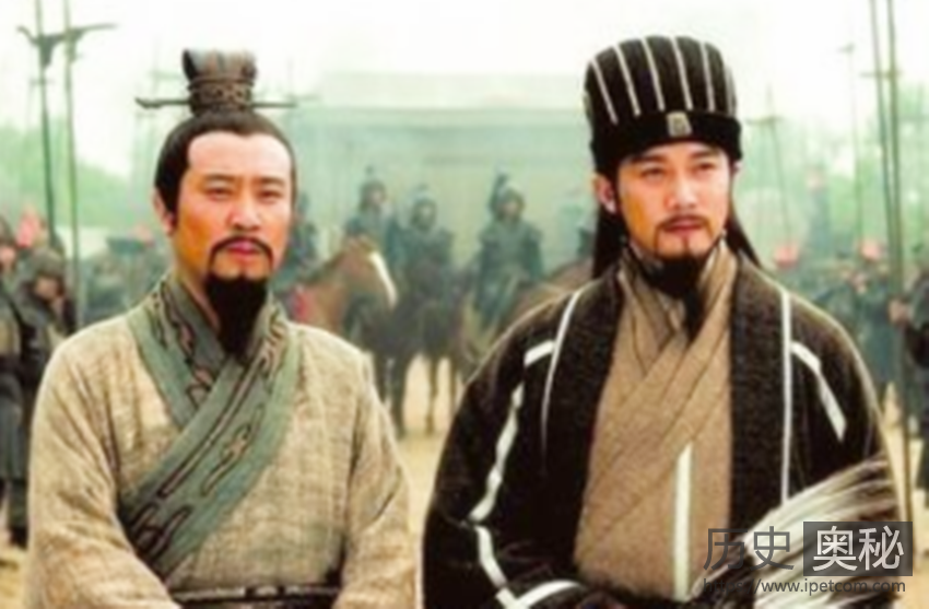 诸葛亮为何要放弃曹操而投向刘备呢？
