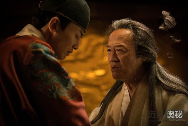 魏忠贤权倾朝野，为何17岁的崇祯轻易地就除掉他？