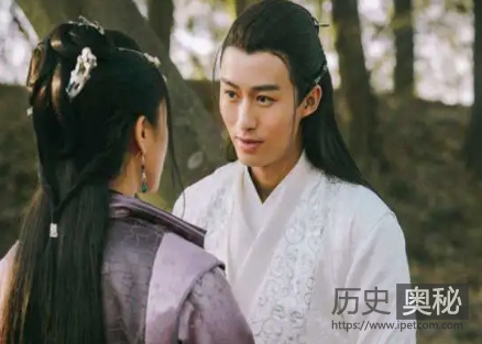 李白一共有几个儿女？