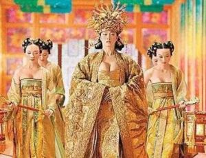唐朝女性都爱袒胸露乳吗？