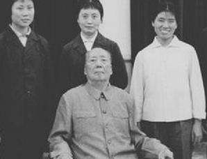 毛主席身边四大秘书