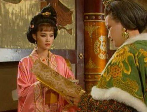武则天杀了上官婉儿全家，上官婉儿为何死心踏地为武则天卖命