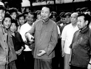 华国锋：毛泽东最终选择的接班人