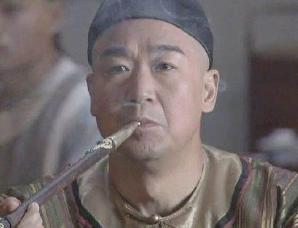 酷爱抽烟搞女人的纪晓岚为何还能长寿？